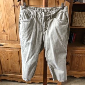 Eddie Bauer Blakely Capri pants, Tan, Size 8